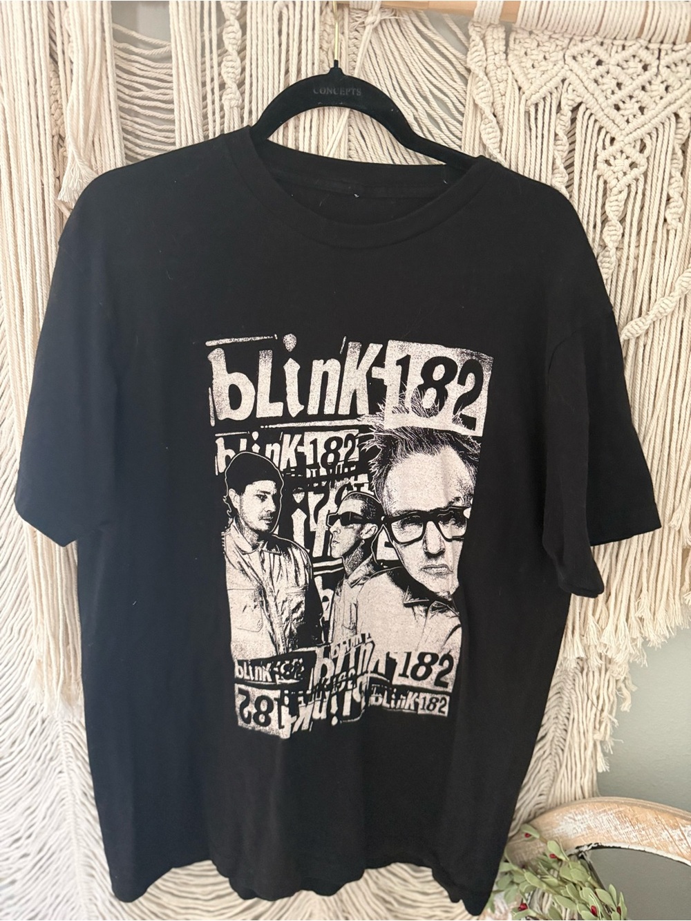 Blink-182 Band Tee - Black